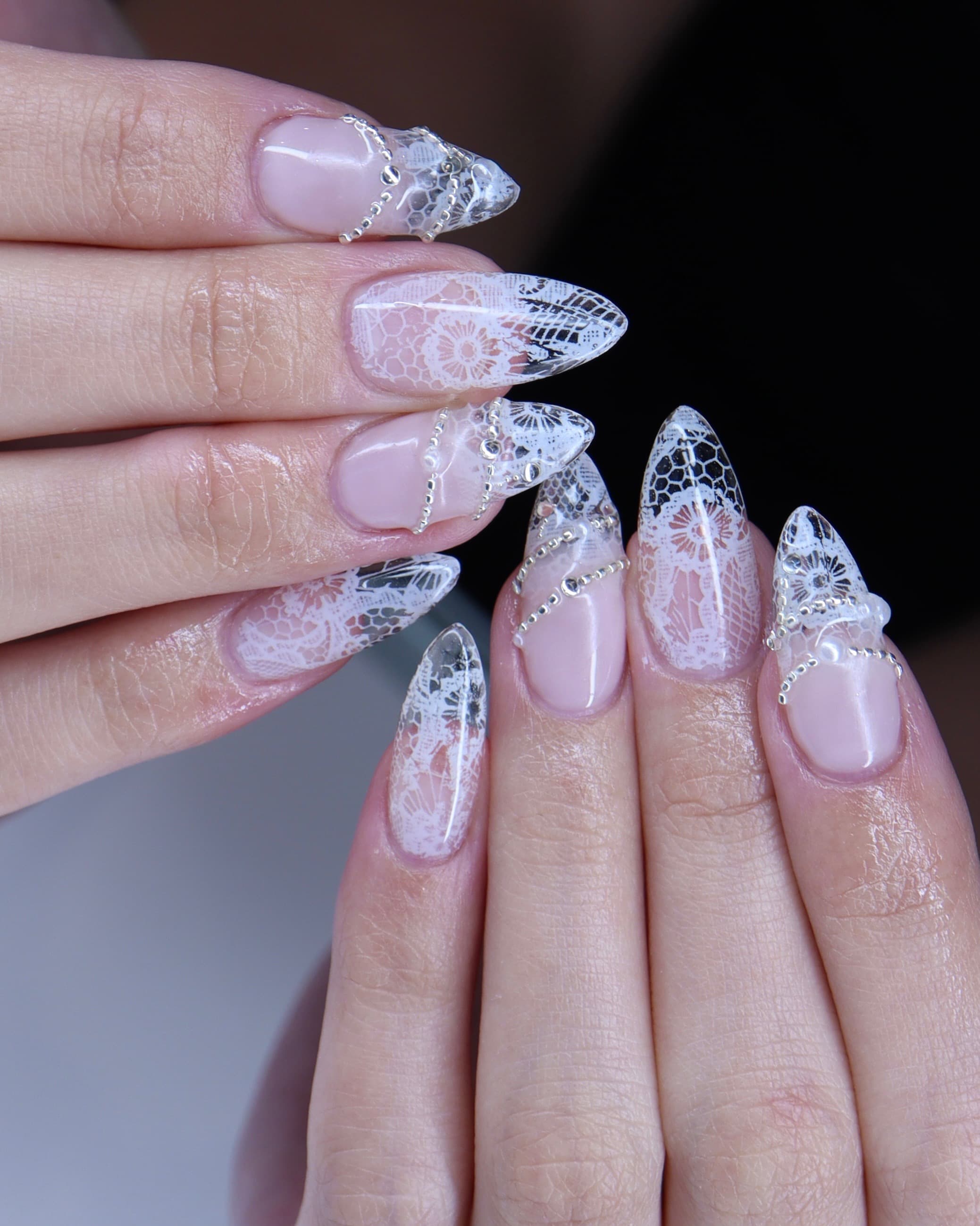 Example nail set — Tier 2 – Artsy